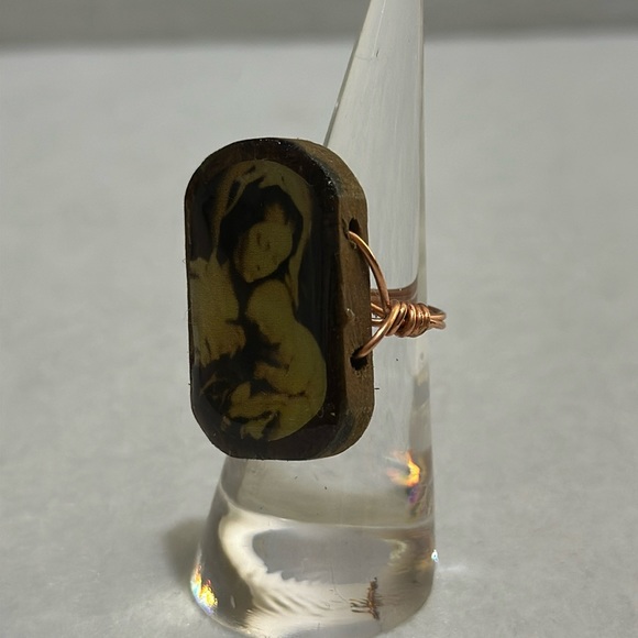 Handmade Mary wooden wire art ring size 5 - Picture 2 of 4